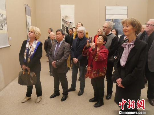 《钟灵毓秀——中国水墨作品展》在巴黎揭幕