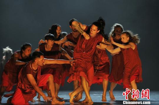 中新合作现代舞剧《源·移》在新西兰五地巡演获好评