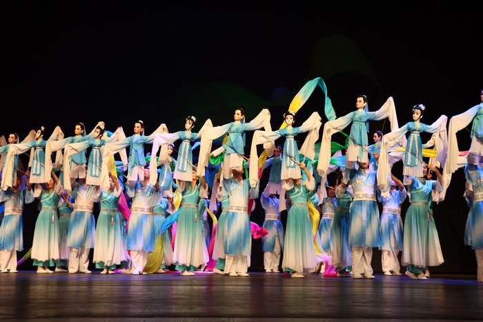 扬州杖头木偶剧《白雪公主》 虎年“欢乐春节”