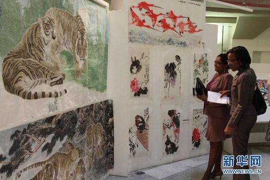 （国际）（1）特立尼达和多巴哥举行中国传统书画展