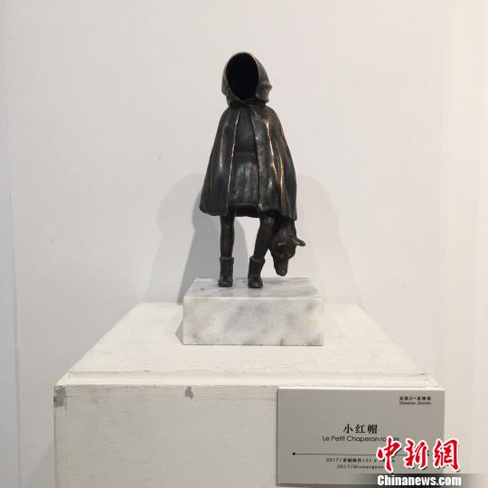 图为参加此次展览的作品 陈静 摄